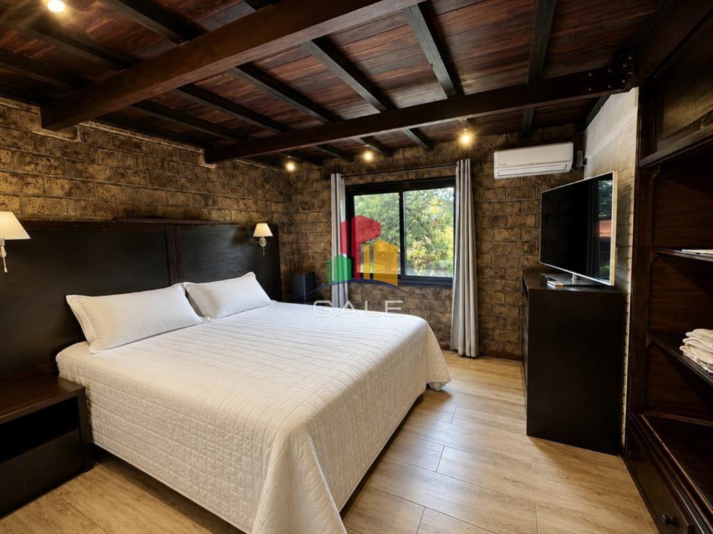 CASA EN VENTA Y ALQUILER ANUAL EN PINARES
