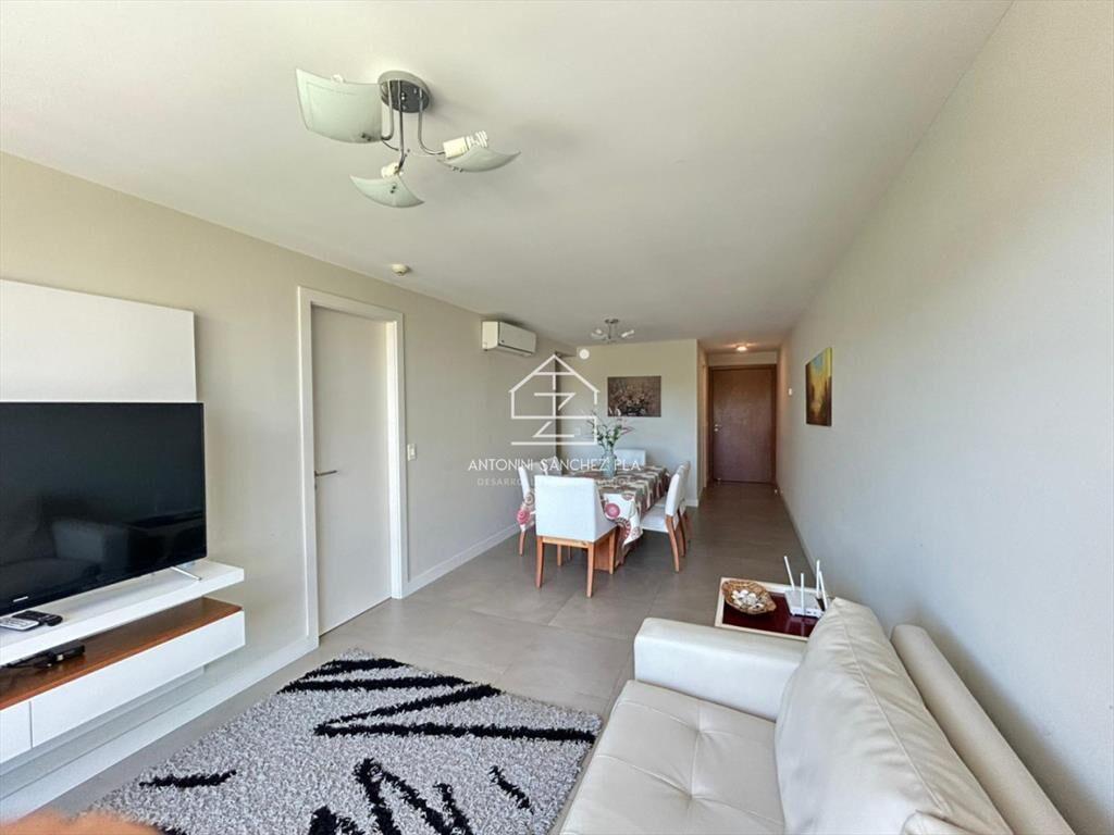 Alquiler apartamento dos dormitorios Punta del