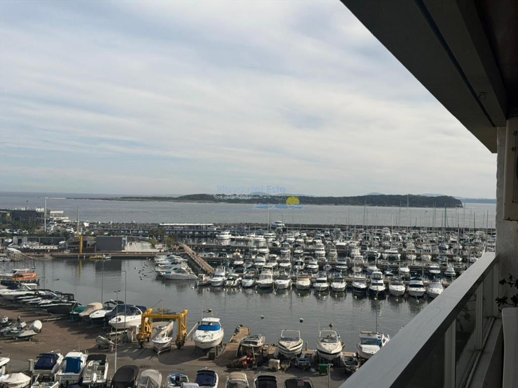 Pent-house en venta de 2 dormitorios en Punta del