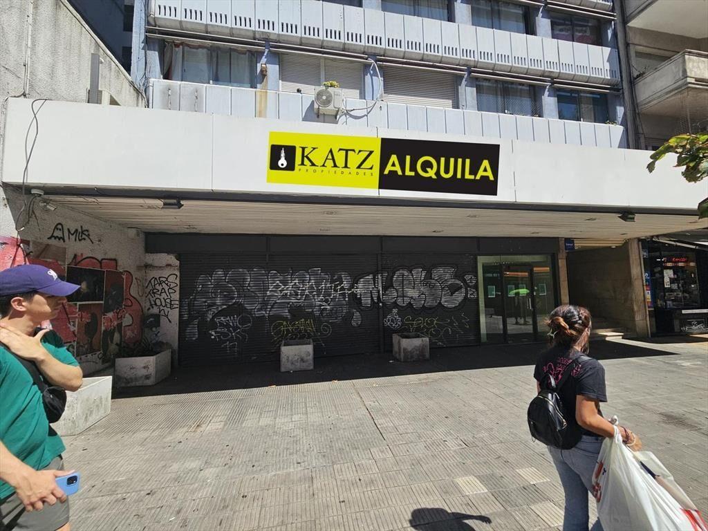 18 de julio y Paullier, 11 mts de frente, 200 m2 !!