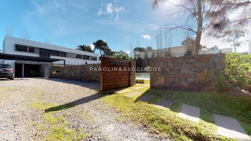 Casa en venta de 5 dormitorios en La Arbolada,