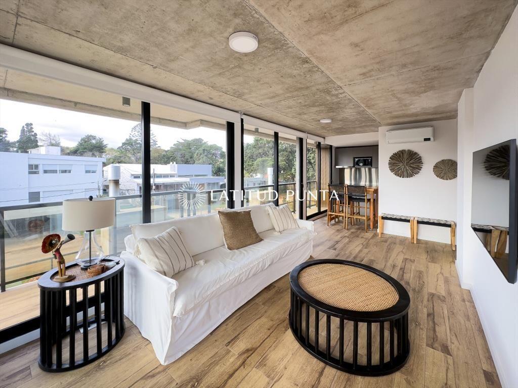 Playa Mansa, primera línea, apartamento de dos dormitorios
