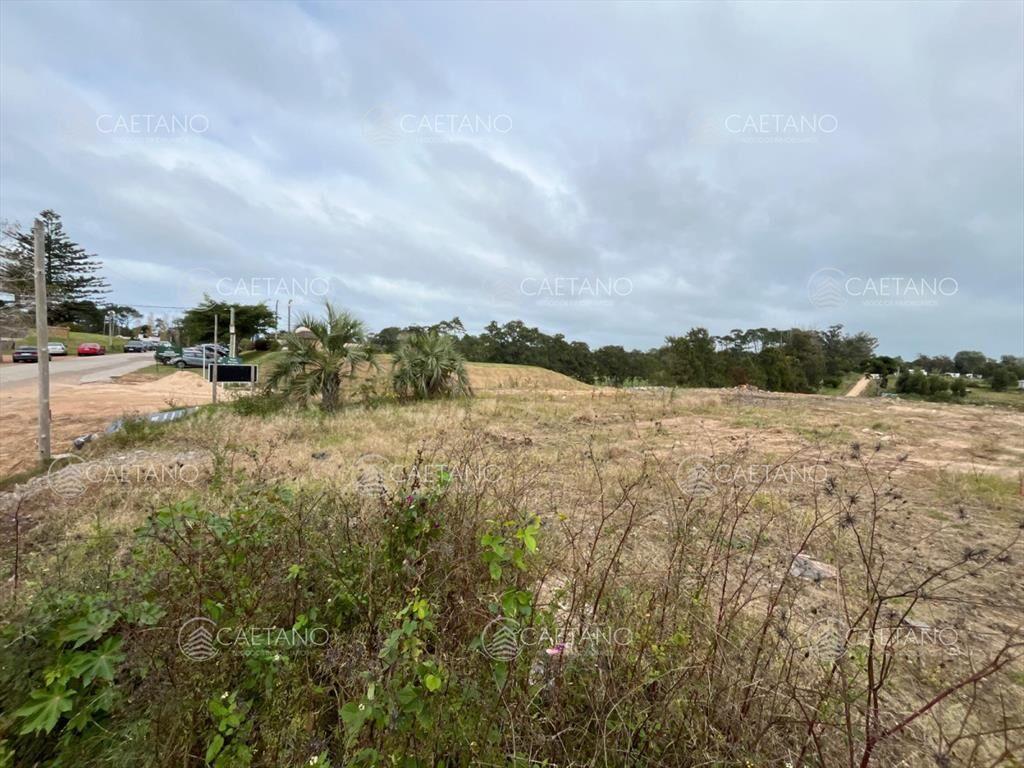 Venta terreno golf Punta del Este.