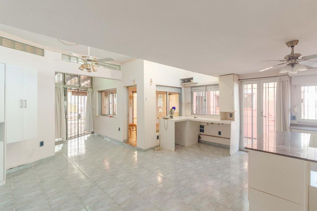 Venta de casa 5 dormitorios en Lomas de Solymar