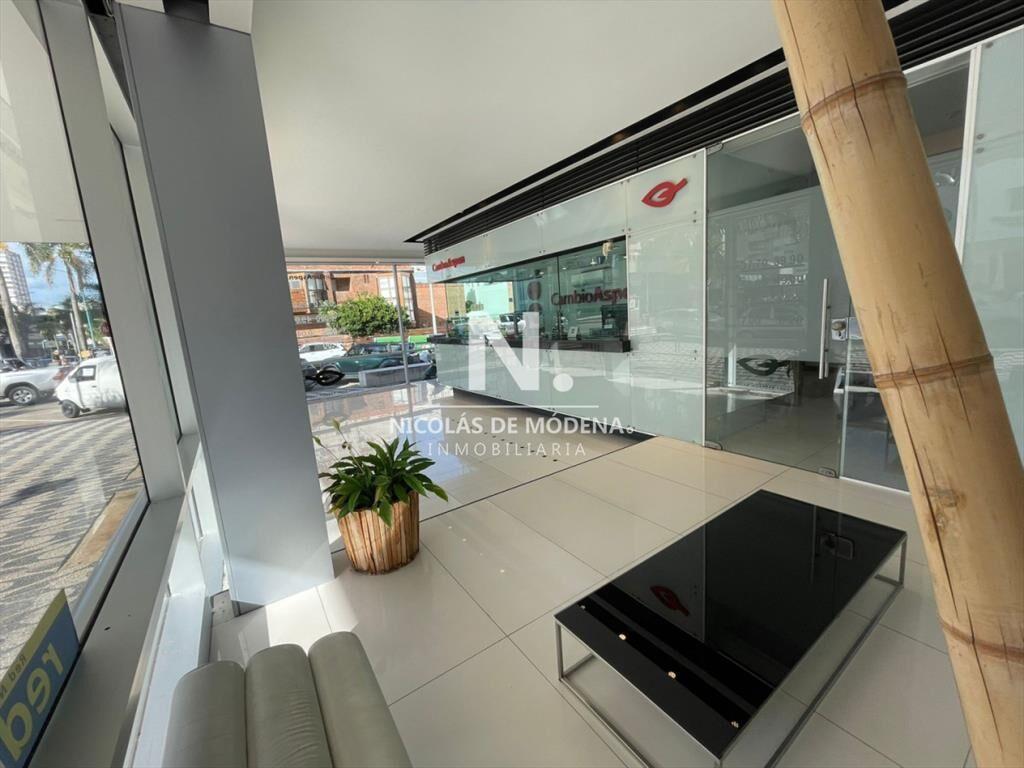 En venta Local de 430m2 en Torre Gorlero