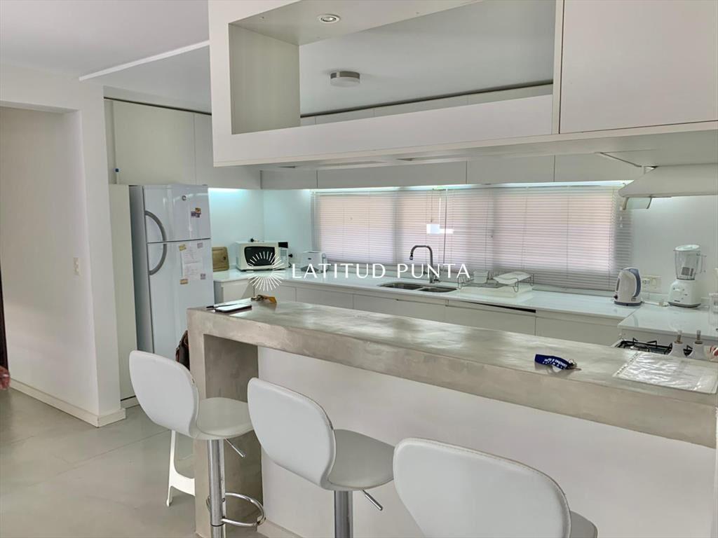 Casa moderna en La Barra