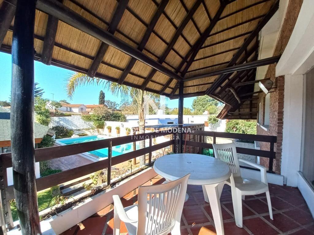 Casa de 6 dormitorios en Playa Mansa , Punta del