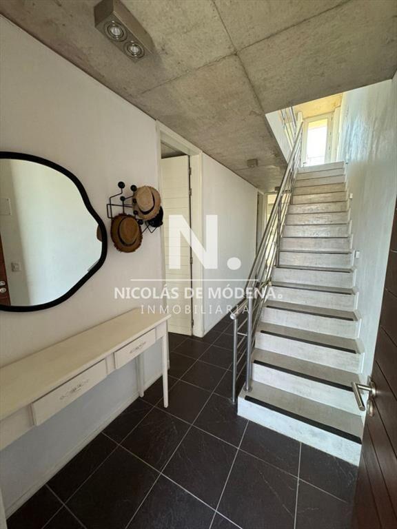 DUPLEX DE TRES PLANTAS CON VISTA AL MAR EN MONTOYA