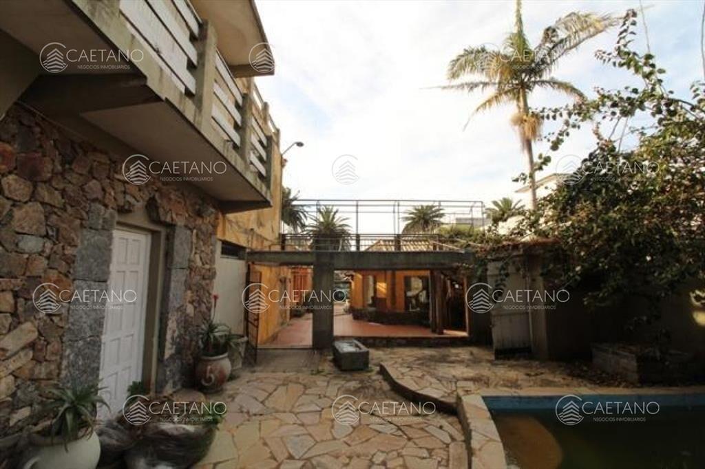 Excepcional local comercial en el corazon de del
