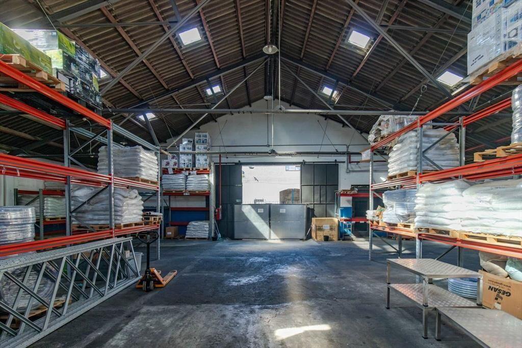 VENTA DEPOSITO Y LOCAL COMERCIAL EN VILLA MUNOZ