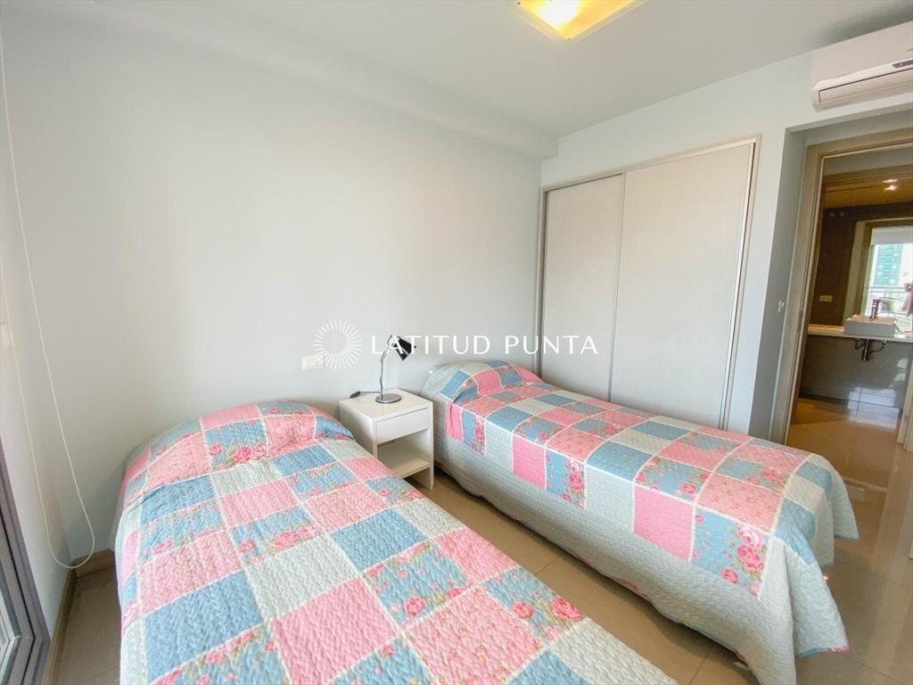 Amplio apartamento en brava, 3 dormitorios