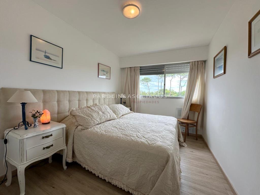 Departamento en Venta de 3 Dormitorios + en Playa