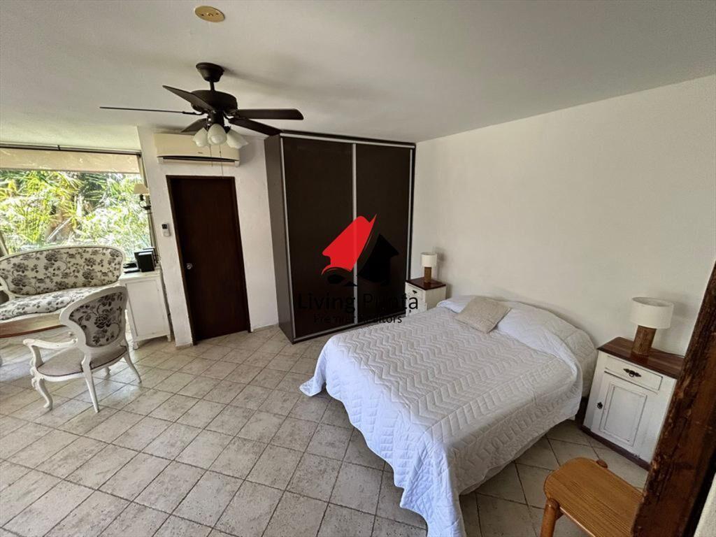 OPORTUNIDAD. VENDE CASA EN EXCELENTE ESTADO, CON PISCINA EN