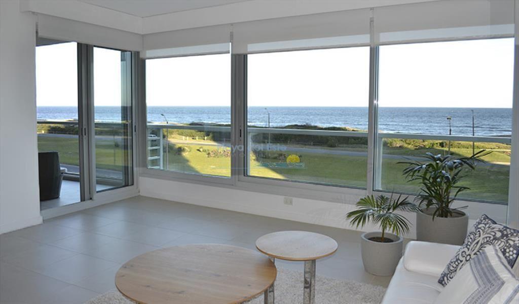 Apartamento de 2 Dormitorios en Torre Le Parc , ,