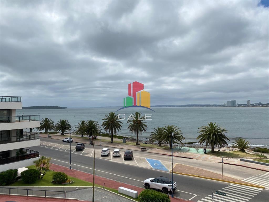 Vende apartamento con vista al mar de 3 Punta del