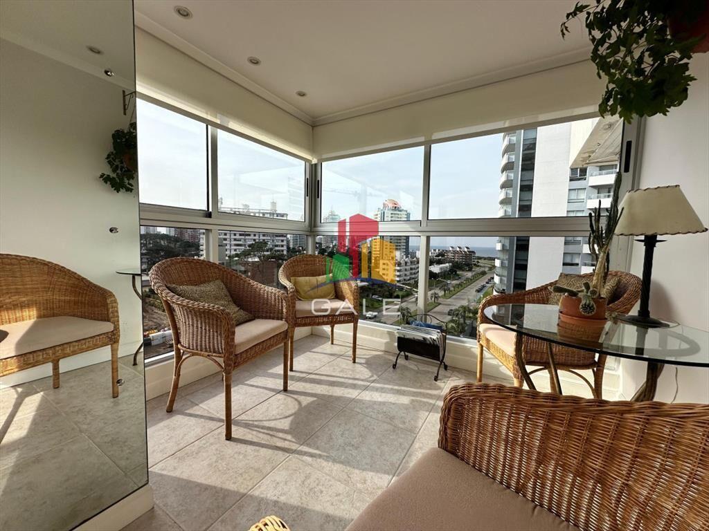 Apartamento de 2 dormitorios y medio en Playa ,