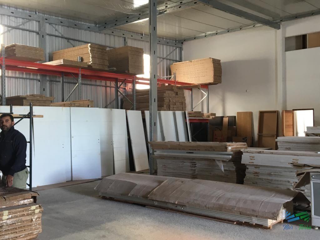 En venta excelente galpon con oficinas, 600 m2,