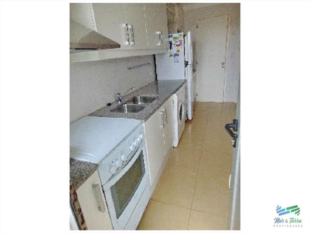 Apartamento en Brava, 3 dormitorios *