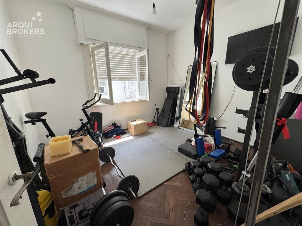 Apartamento de dos dormitorios en venta con renta en Tres C