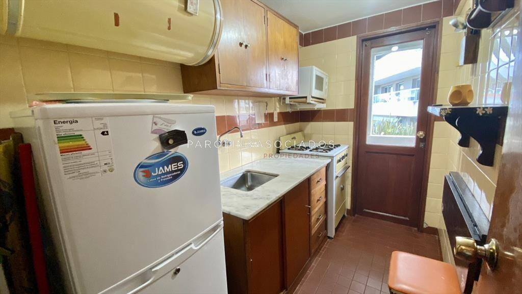 Apartamento en venta a una cuadra del Mar y con Parrillero