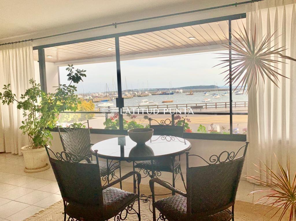 Apartamento frente al Puerto