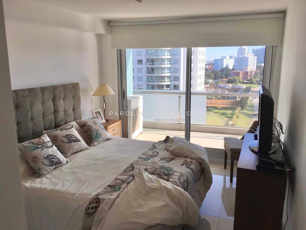 Apartamento en venta de 3 dormitorios en Be Punta