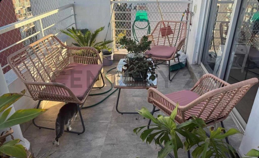 Venta Pocitos – Penthouse Frente 1 Dormitorio con terraza...