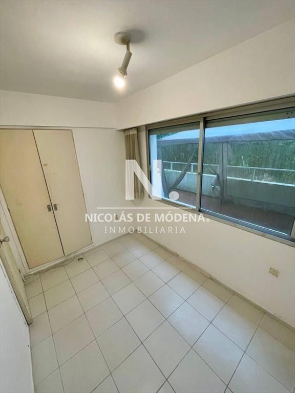 Vende departamento de 2 dormitorios con Garaje,
