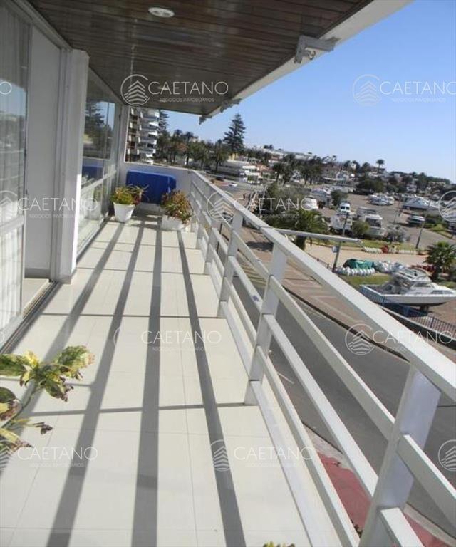 Venta apartamento 4 dormitorios Puerto Punta del