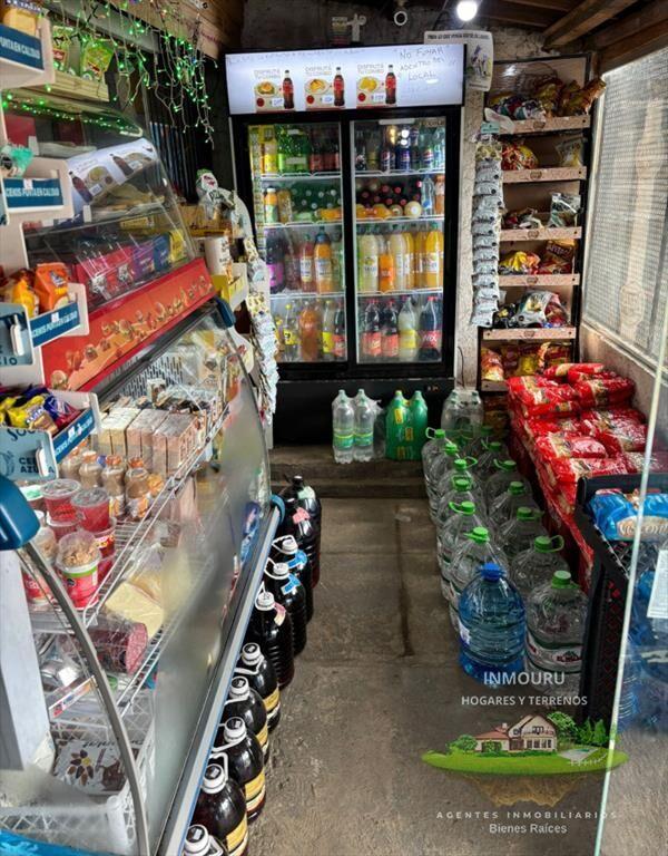 Venta de local comercial con casa en Barros Blancos