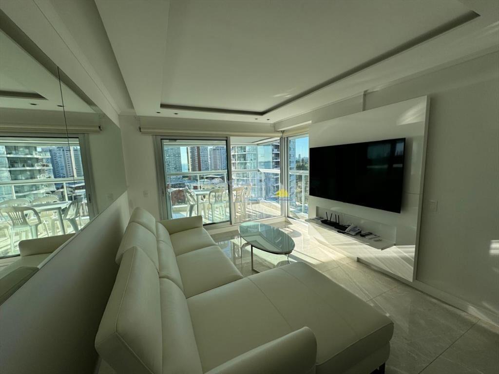 Apartamento de 2 dormitorios en alquiler temporal