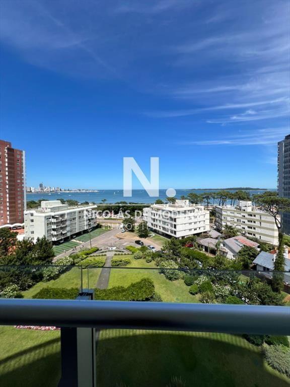 Departamento de 2 dormitorios en venta en torre