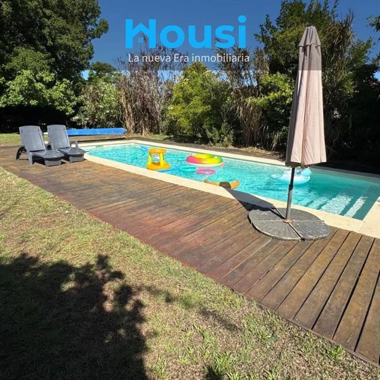 Venta amplia Casa 3 dormitorios con piscina y parrillero a