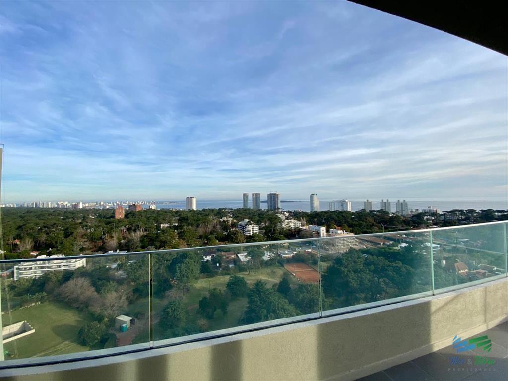 En venta apartamento 3 dormitorios, vista al mar,