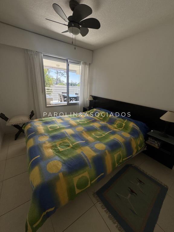 Apartamento de 3 dormitorios en venta en la zona