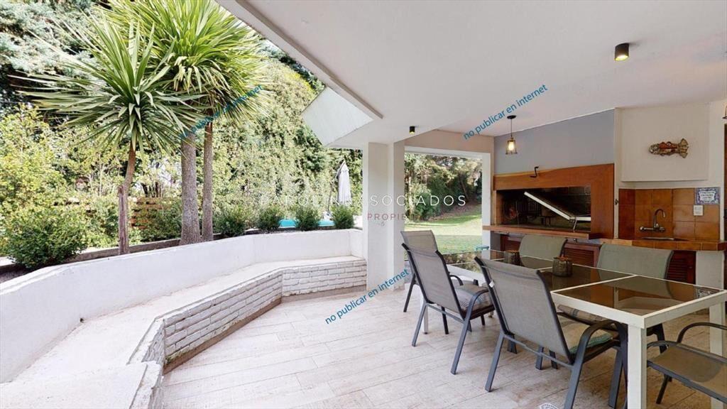 VENTA DE CASA DE 3 DORMITORIOS EN LUGANO PUNTA