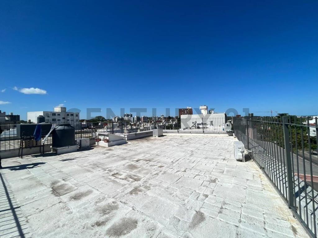 Venta Casa PH Malvín Sur, 3 dormitorios, 110m2 azotea exc...