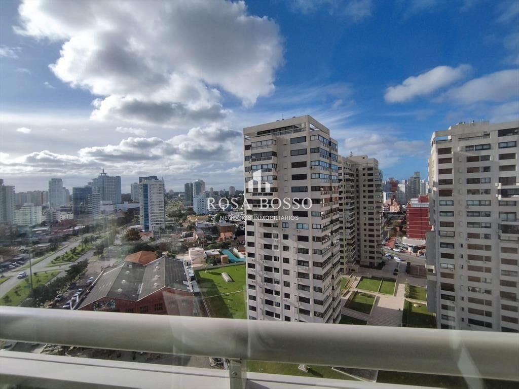 Apartamento en venta en playa brava de Punta del