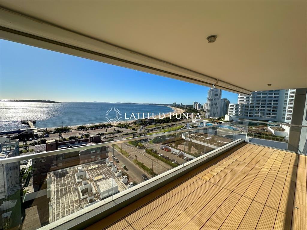 Mansa, apartamento de 3 suites más dependencia