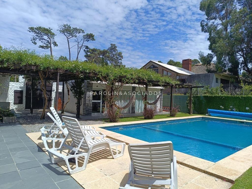 Casa en Rincon del Indio. Con apto independiente