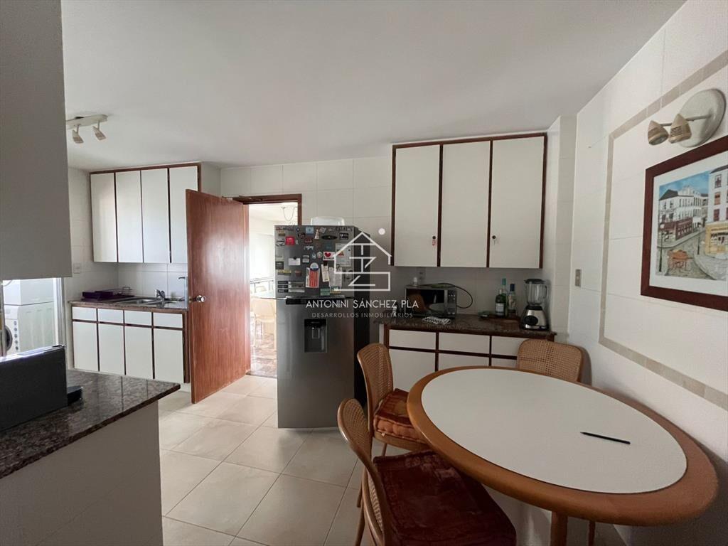 Apartamento con vista al mar
