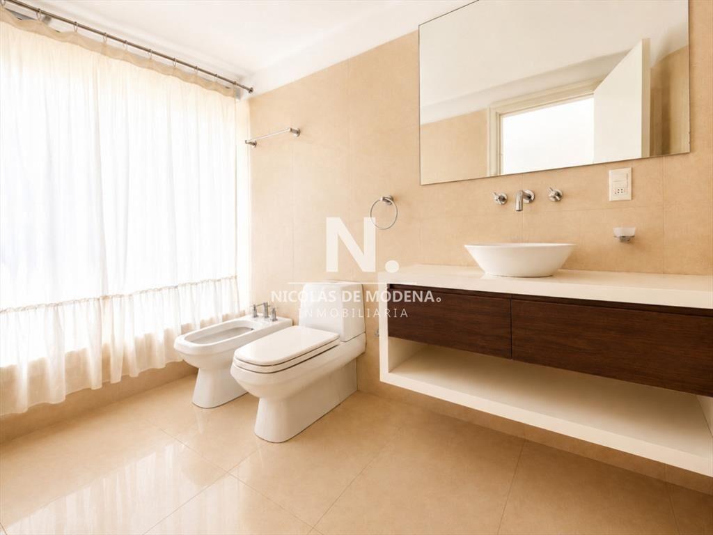 En venta apartamento con parrillero propio de 3 y