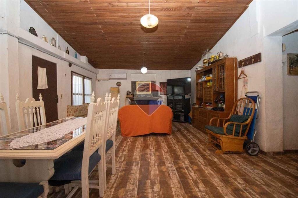 VENTA DE 2 CASAS INDEP. EN BALNEARIO ARGENTINO