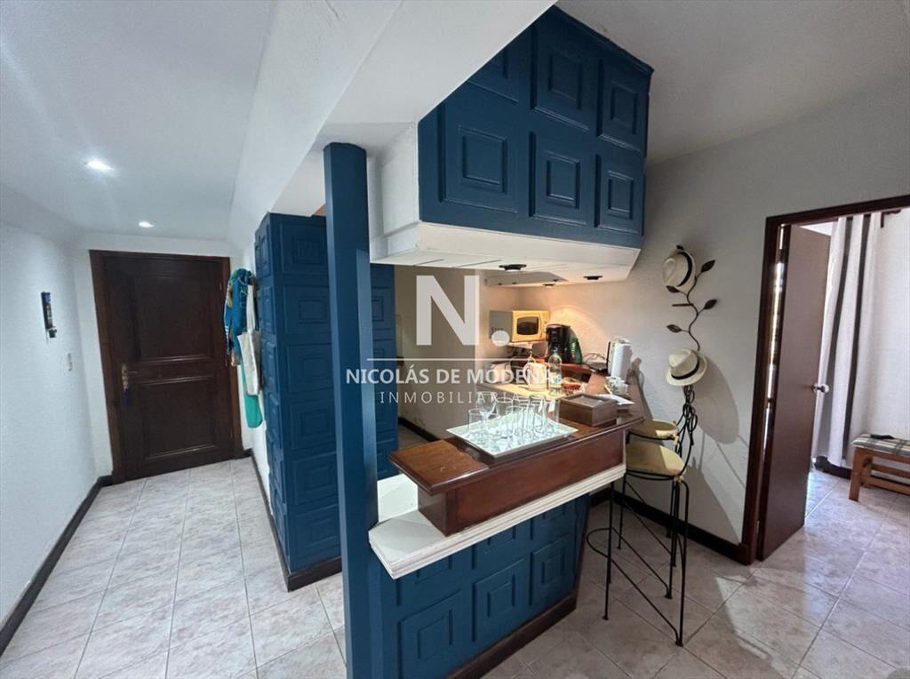 Vende apartamento de 3 dormitorios en Roosevelt,