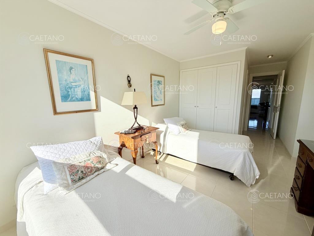 Venta apartamento 2 dormitorios. Playa mansa, del