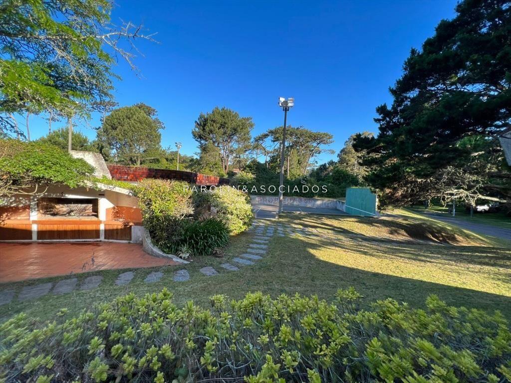 Casa de 4 dormitorios en venta en Lugano, Punta