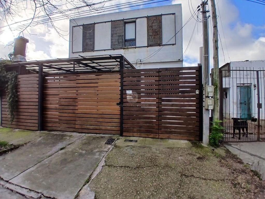 VENTA CASA CERRITO CON GARAGE 3 AUTOS