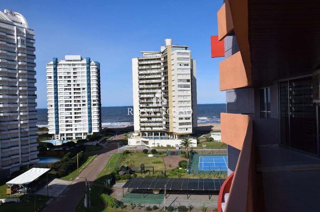 Apartamento en Brava, 2 dormitorios *