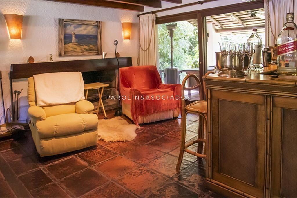 Casa de gran porte en venta en Golf, Punta del Este.