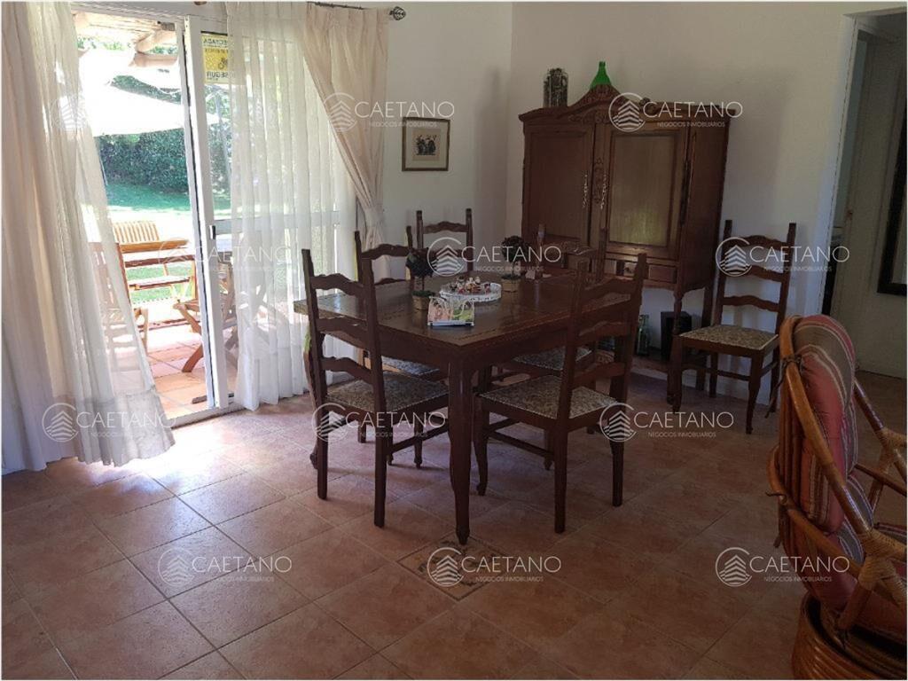 Casa de 3 dormitorios con piscina climatizada en